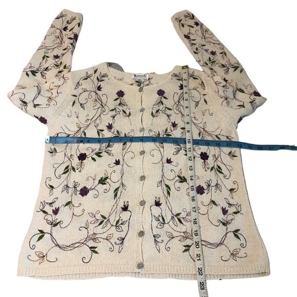 VTG KNITTING NEEDLES Silk Cardigan Women’s Size Small Cream Floral Embroidery - Picture 3 of 7